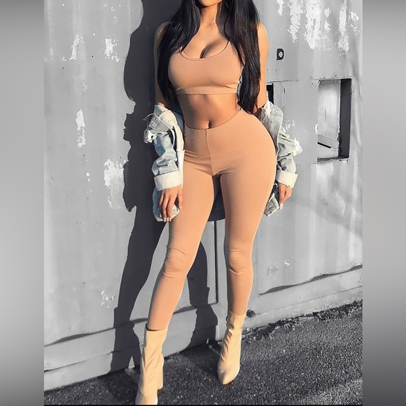 Matching Lounge Set - Picture 3 of 4